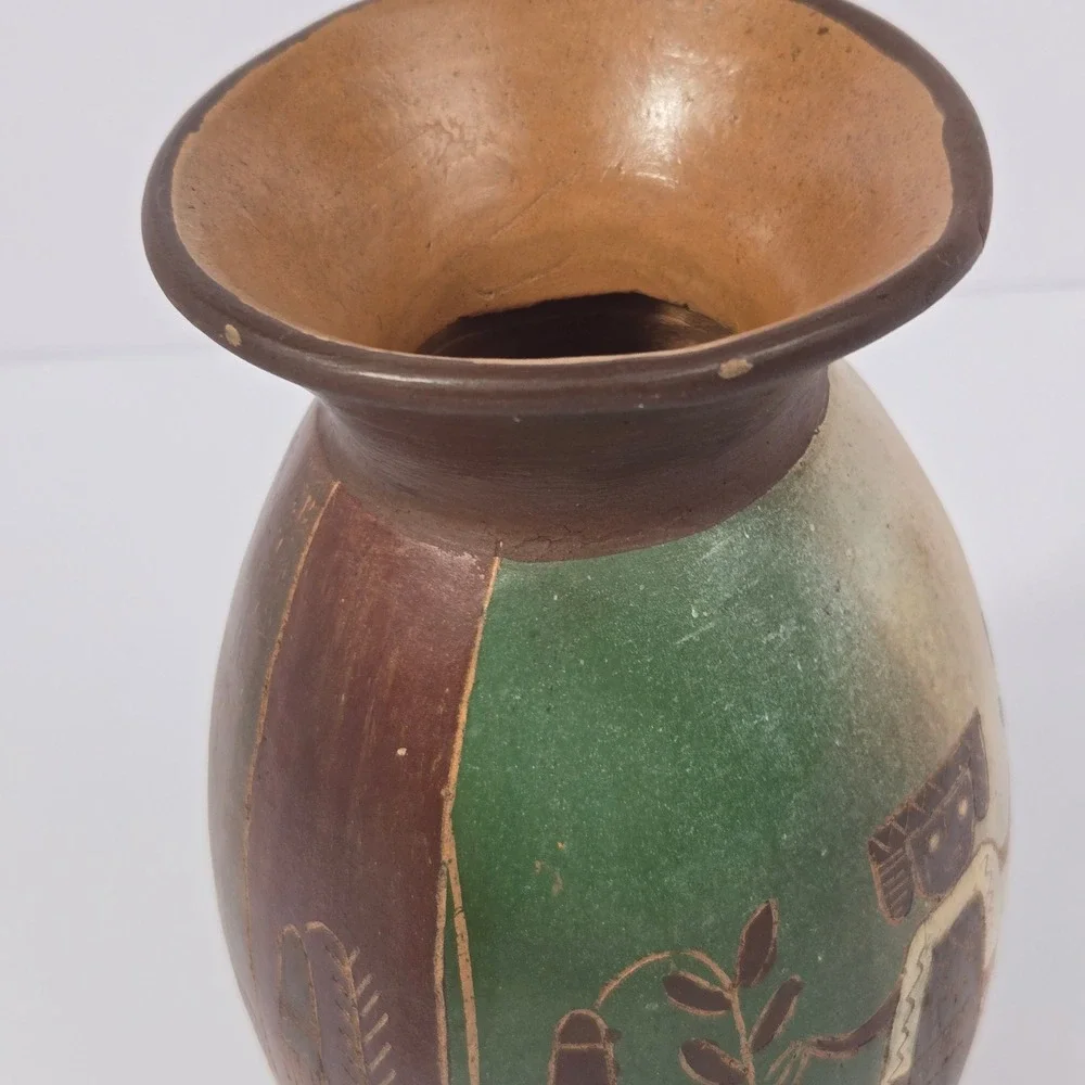 Handmade Peruvian Ceramic - Hand-Painted Pre-Columbian Nazca  Inca Style Pottery